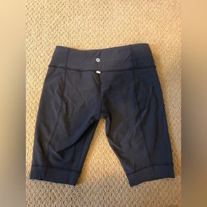 Reversible LULULEMON bike shorts